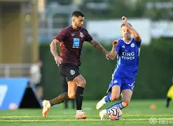 莱斯特城客场逆袭阿斯顿维拉，反超利物浦(莱斯特城客场逆袭阿斯顿维拉,反超利物浦了吗)